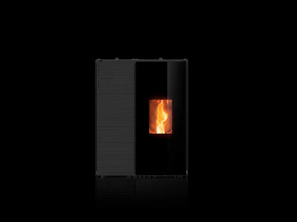 MCZ Eiko 365 Pelletofen mit integrierter Kühlfunktion, modernes Design in Schwarz